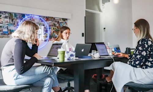 How to teach an online course How to teach an online course